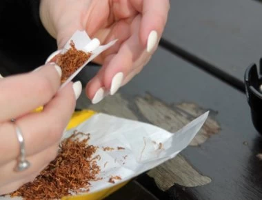 10 τεράστιες αλήθειες για όσους καπνίζουν στριφτό